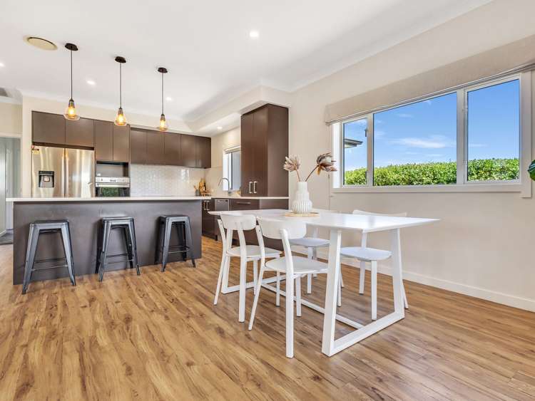 2 Drovers Way Frimley_1