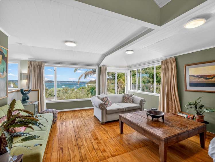 8 Robertson Street_5