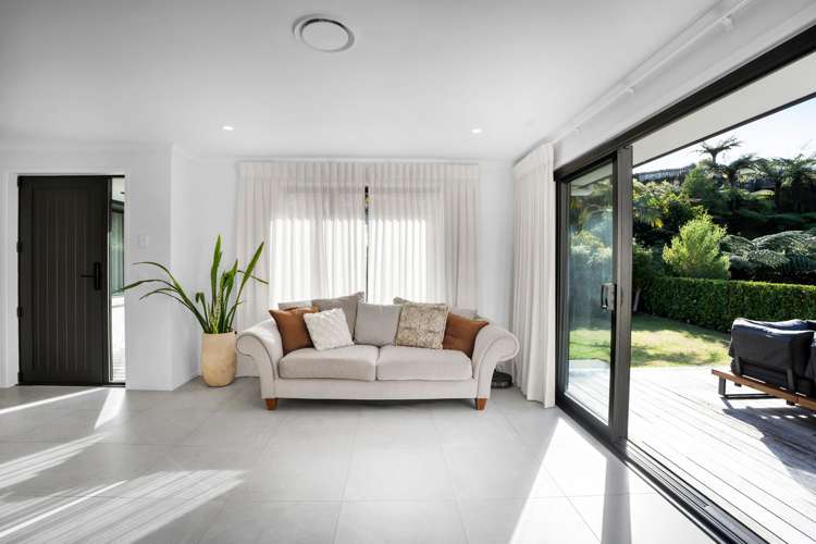 18 Rotokare Crescent Whalers Gate_10