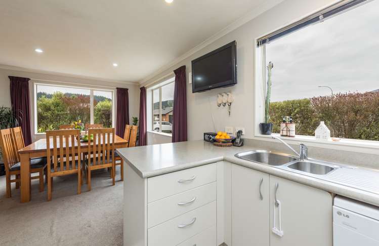 55 Lord Auckland Road Wakefield_6