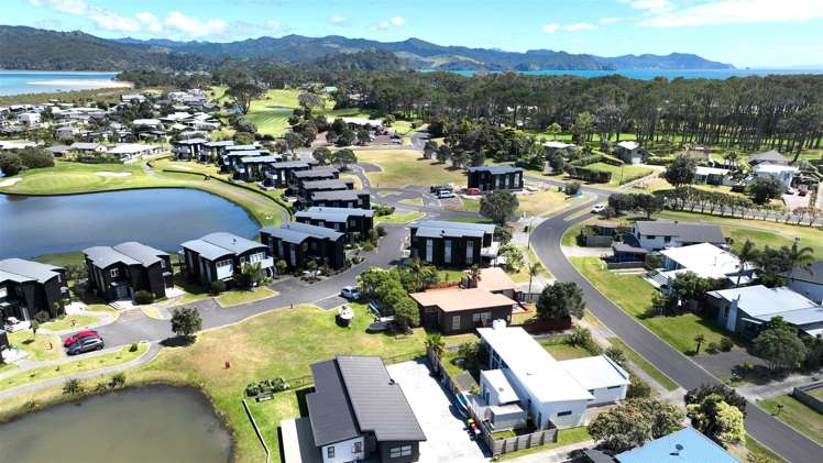 102 The Fairway Matarangi_12