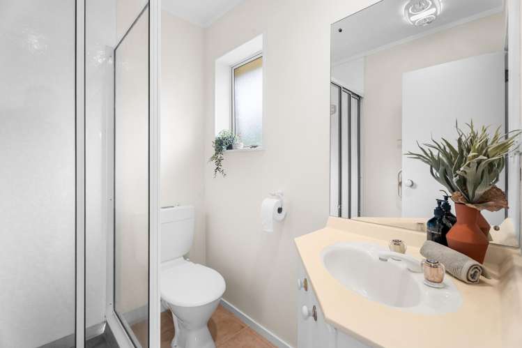 8 Kenneth Small Place Remuera_14