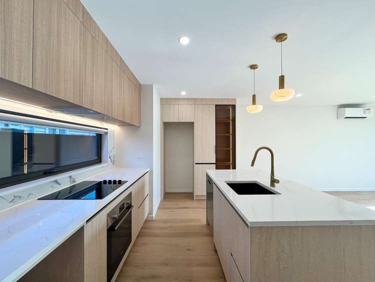 7/30 Crowther Street 1644_2