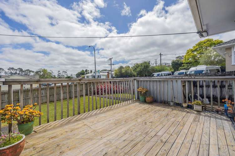 64 Vodanovich Road Te Atatu South_13