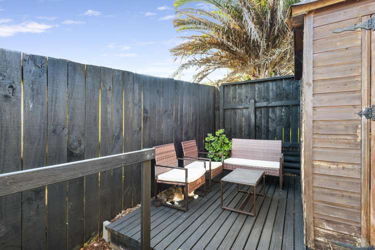 35B Henderson Crescent Gate Pa_18