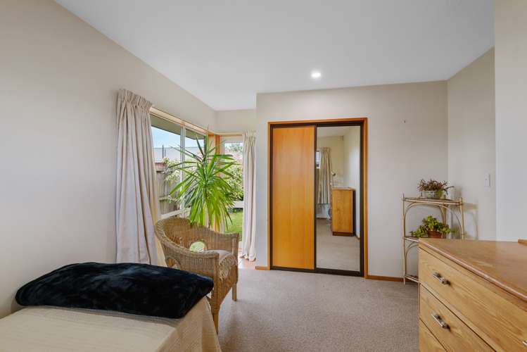 1/5a Rossiter Avenue Redwood_9