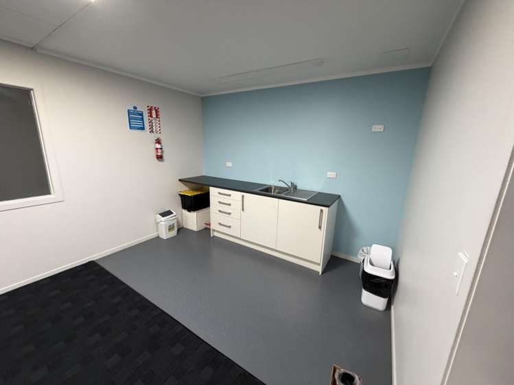 9 Crum Avenue New Lynn_10