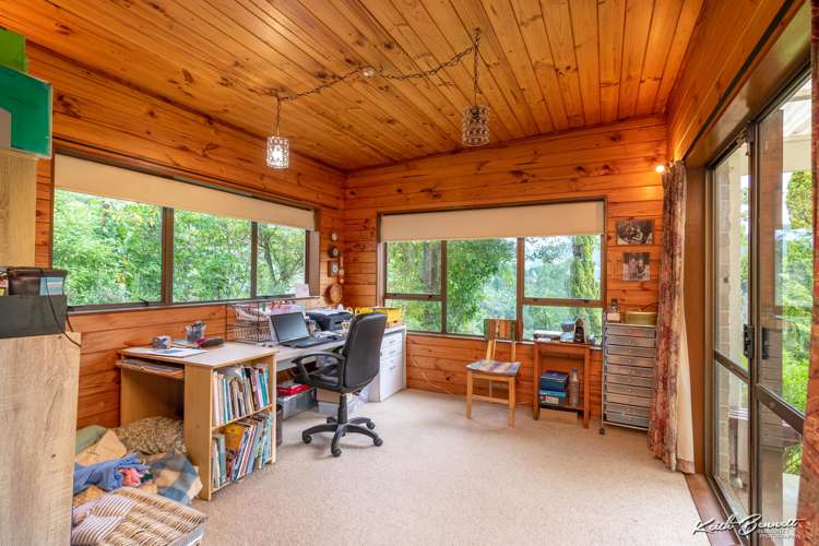 695 Whitemans Valley Road Whitemans Valley_11