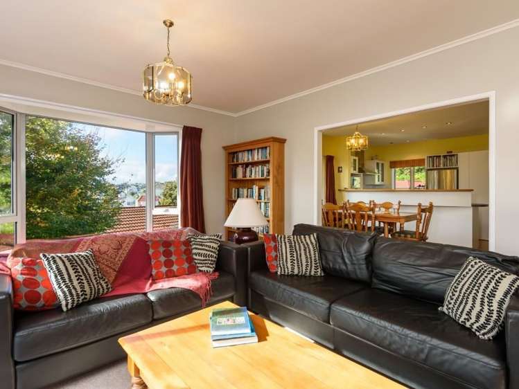 8 Ridd Crescent Karori_6