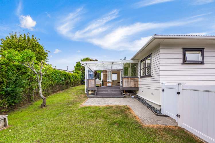 99 Connell Street Blockhouse Bay_13