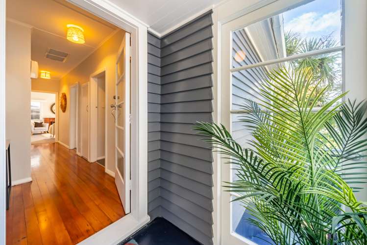 11 Terawhiti Terrace Karori_2