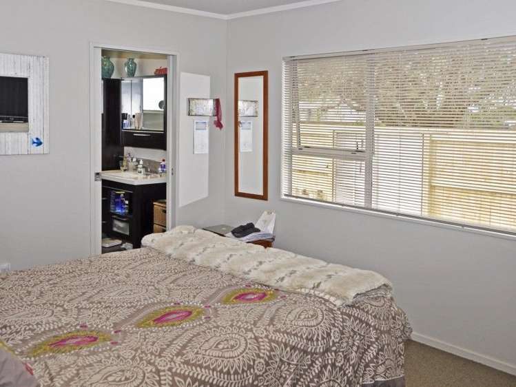 14 Norfolk Place Tairua_15