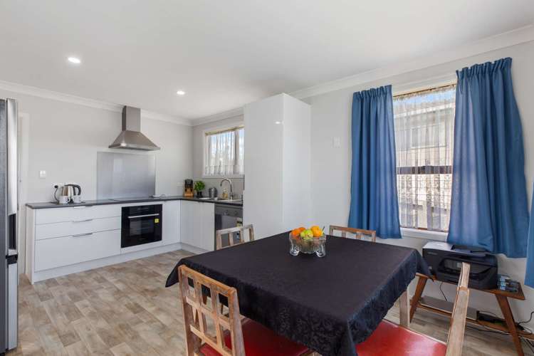 21 Kelman Road Kelston_3