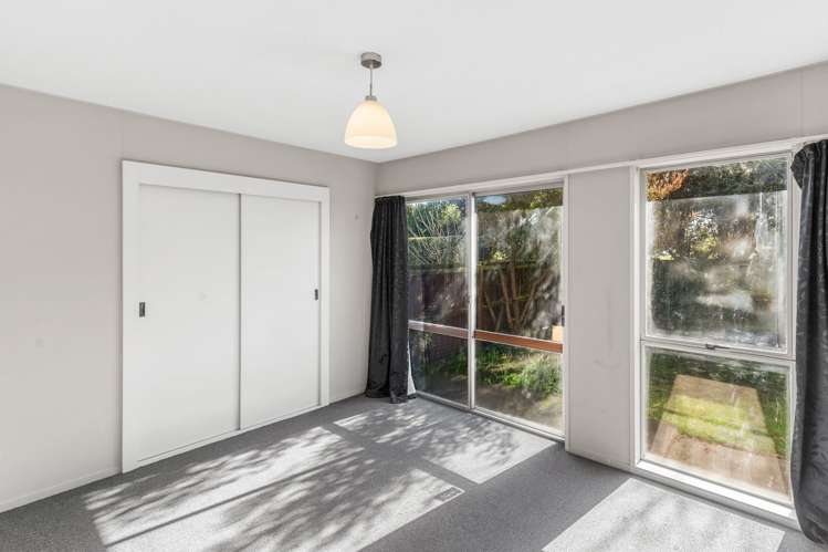 2/73 Lakewood Drive Burwood_12