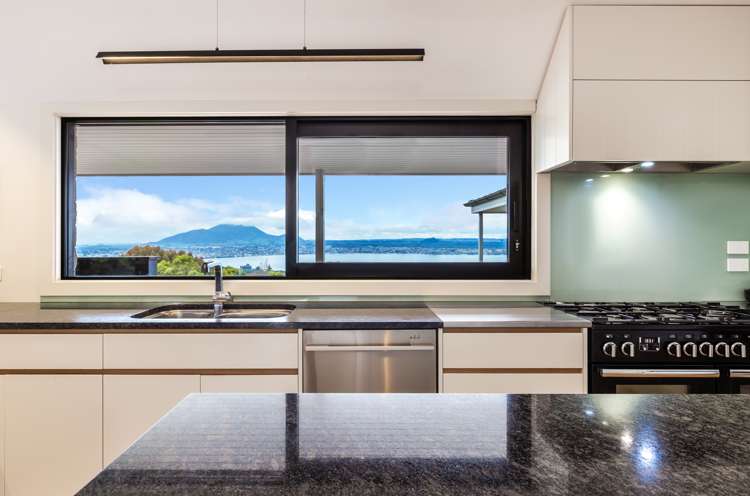 60 Te Moenga Park Acacia Bay_18