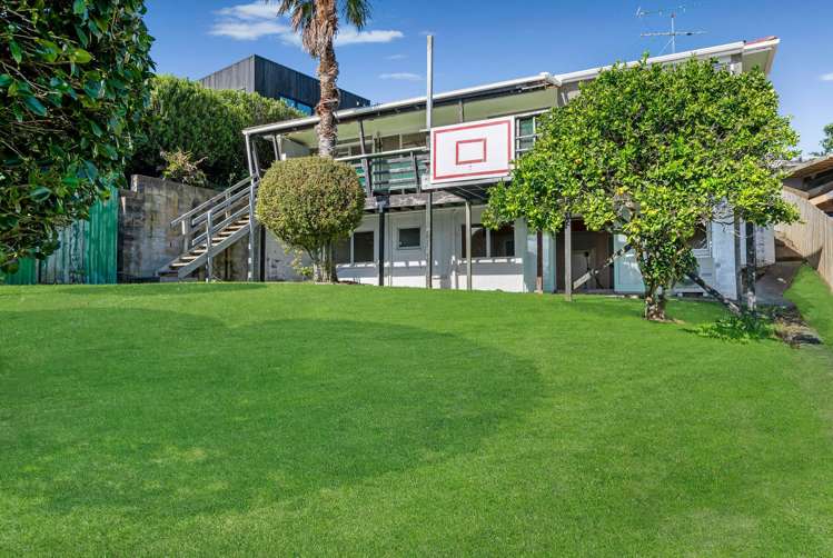 32 Carlton Crescent Maraetai_13