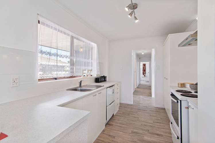 2 Honey Place Weymouth_8