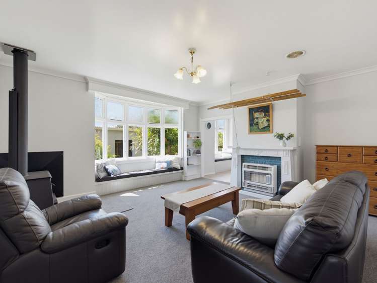 23 Godwin Crescent College Estate_11