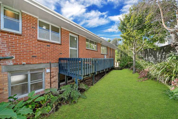 8 Goad Crescent Hillsborough_38