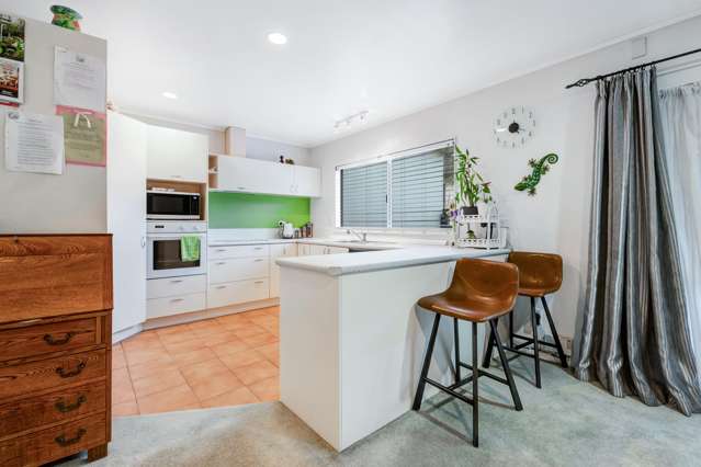 Peaceful Reserve-Side Living - A Home to Treasure