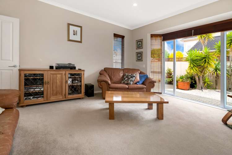 10b Raymond Street Point Chevalier_6