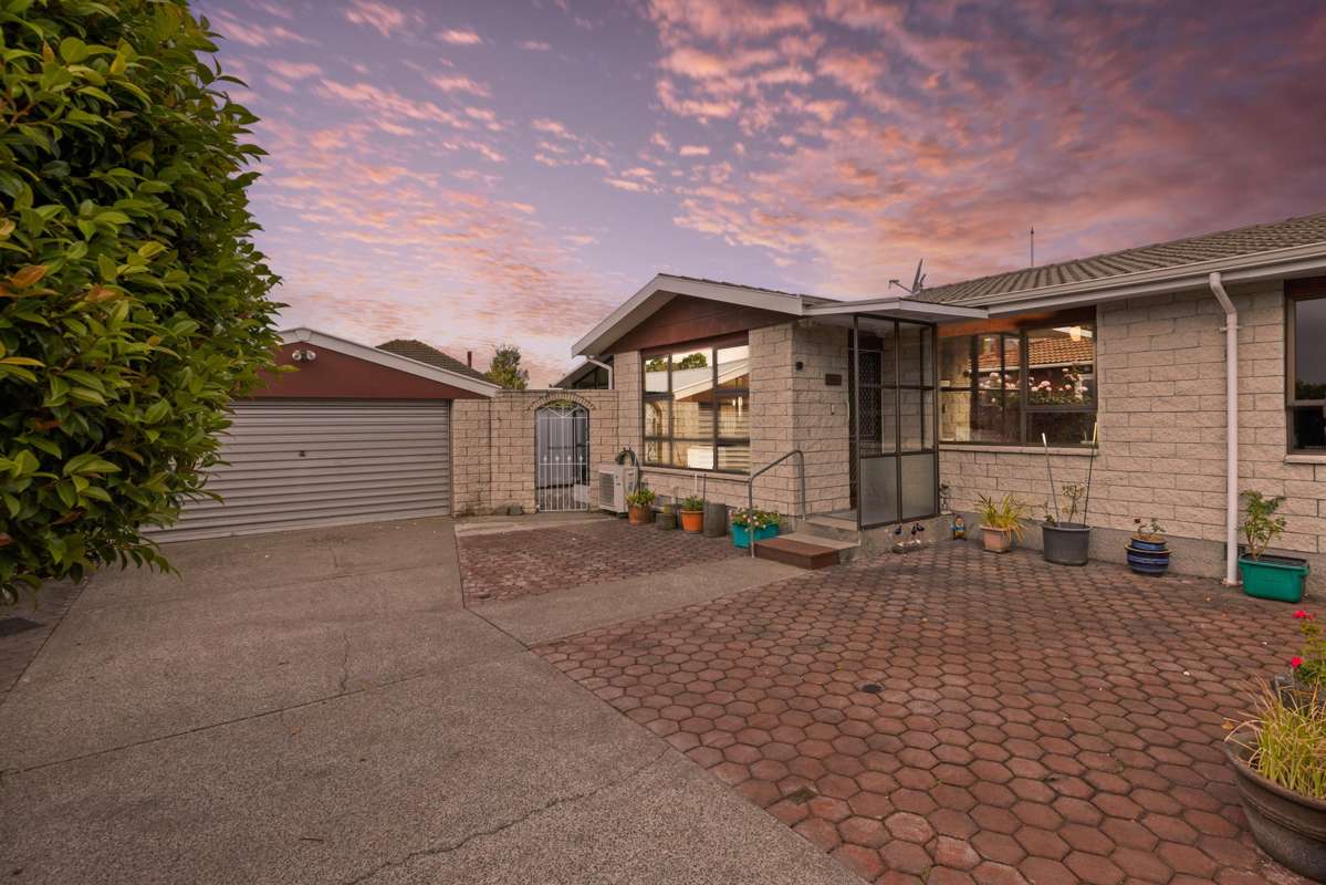 2/16 Camrose Place_0