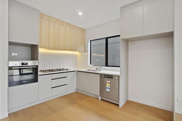 68 Puwha Street Massey_7