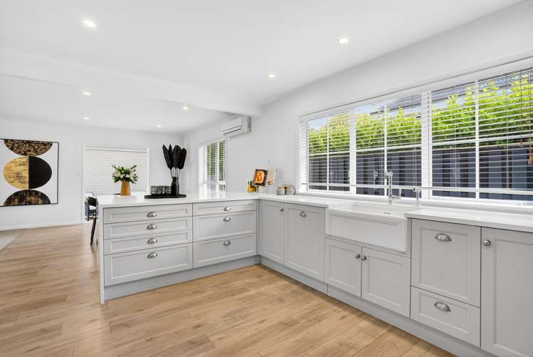 2/15 Saltburn Road Milford_8