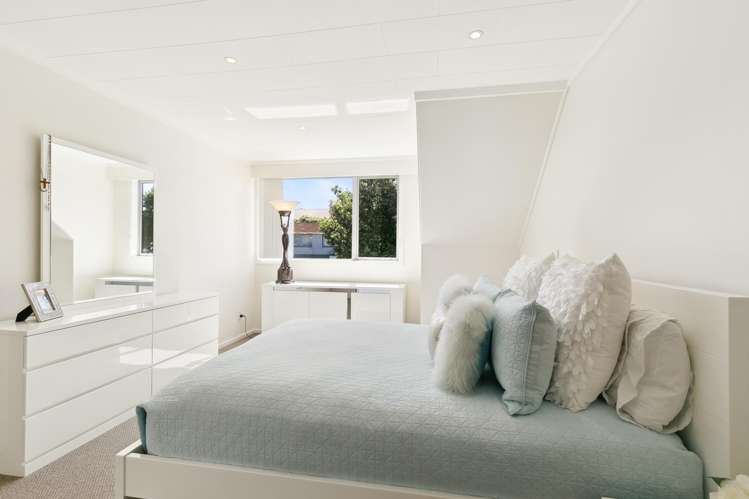 44 Akaroa Drive Maupuia_5
