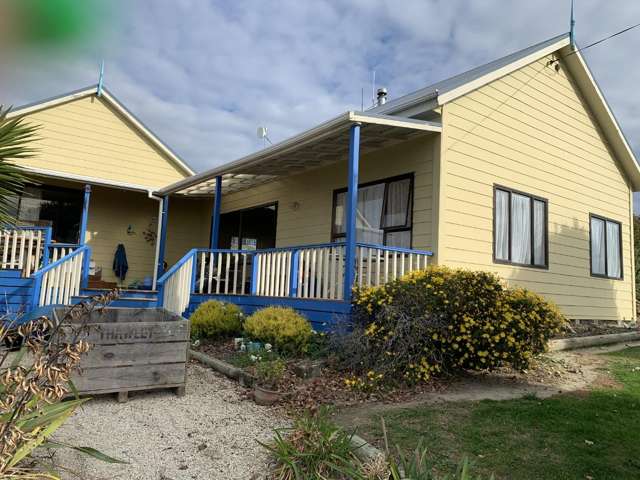 Family lifestyle, close to Mapua with estuary views