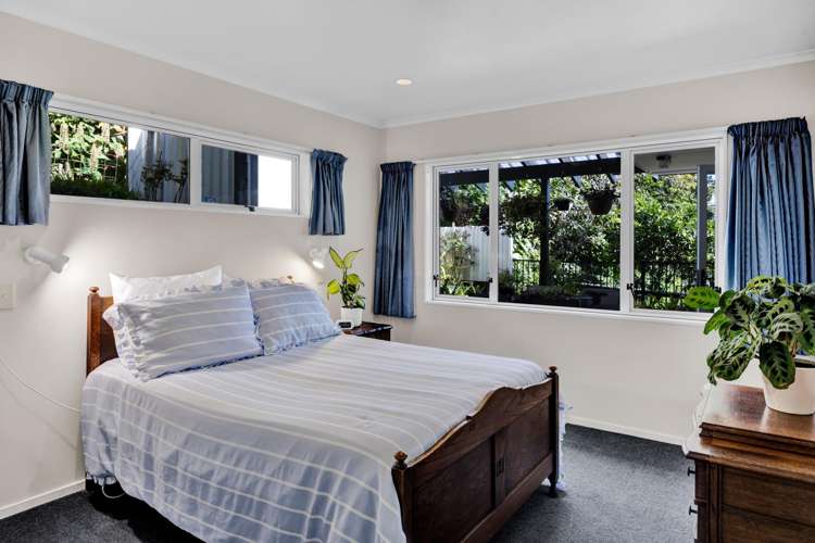 6 Mayfair Place Westown_10