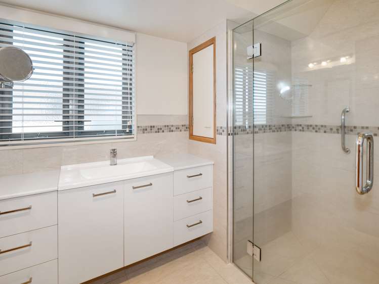 24 Oceanbeach Road Mount Maunganui_13