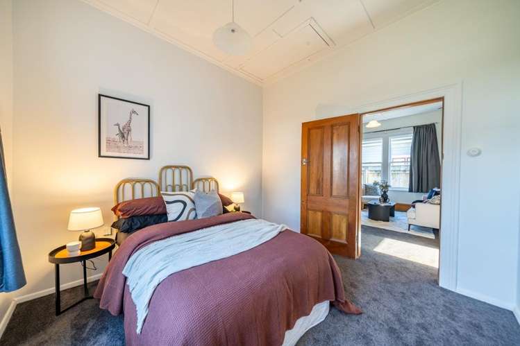 35 Riddlers Crescent Petone_9