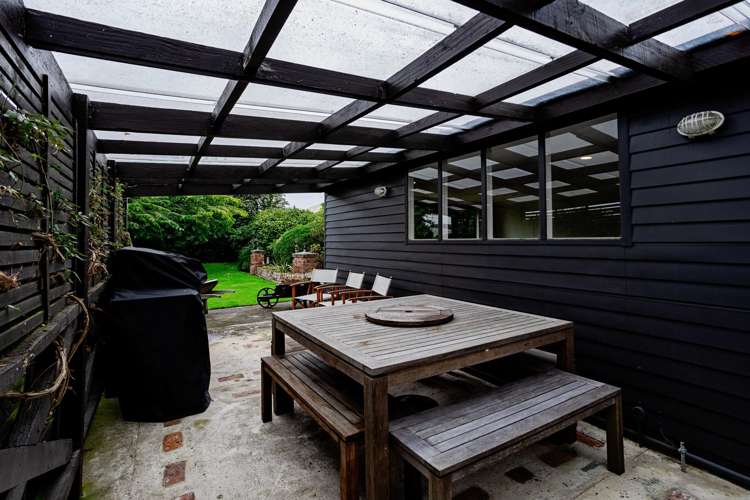 7 Antrim Street Windsor_21