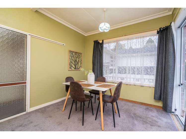 117 Riselaw Road Calton Hill_24