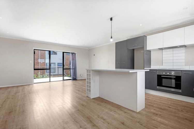 209/172 Mcleod Road Te Atatu South_7