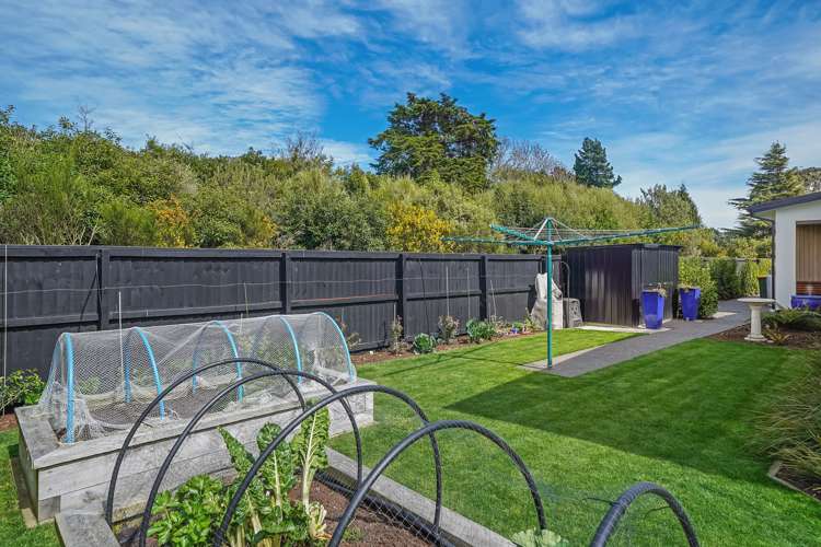 5 Carnaveron Drive Lincoln_26