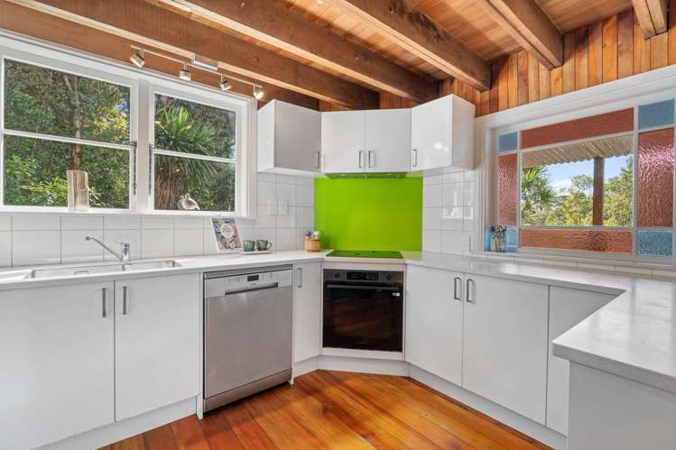 83 Anawhata Road Anawhata_10