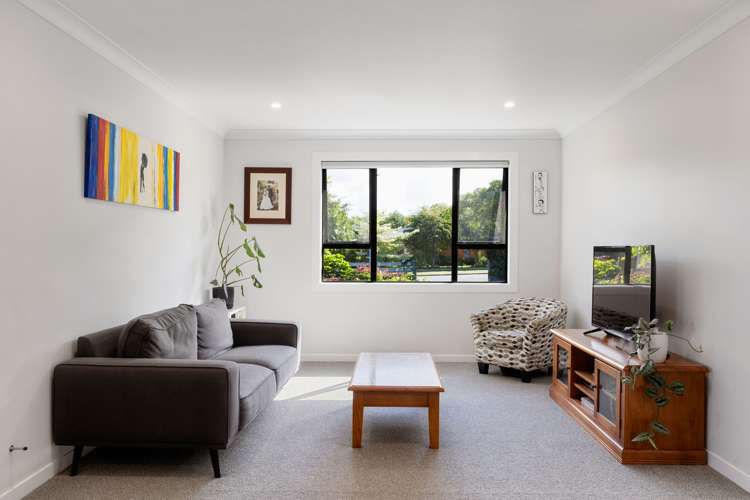 9 Shadbolt Drive Leamington_9