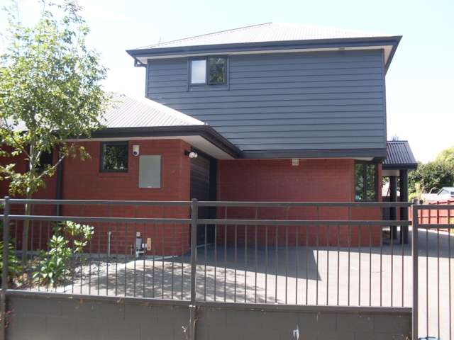Modern Townhouse in the City