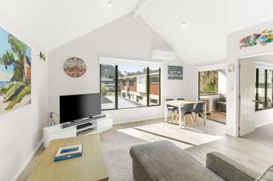 3/48 Maunganui Road_4