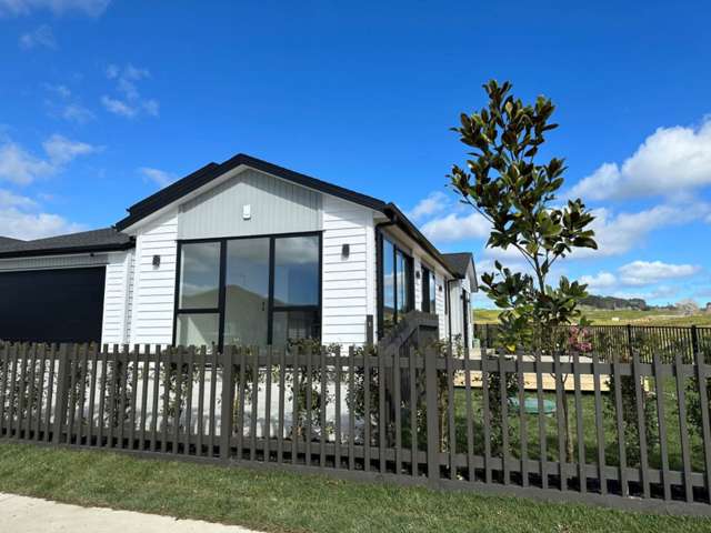 81 Waiwai Drive Wainui_1