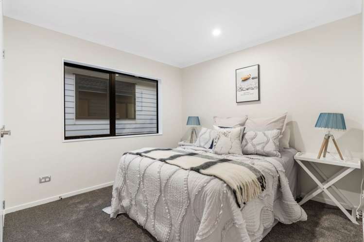 11 Bush View Place Flat Bush_14