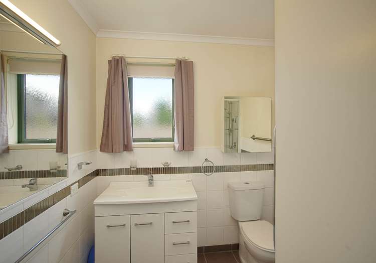 21 Woodstock Place Stoke_15