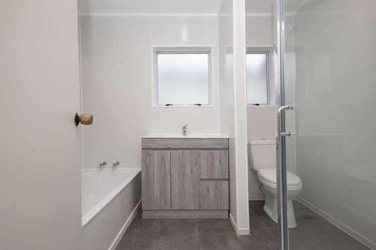 4/18a Sarona Avenue Glen Eden_7