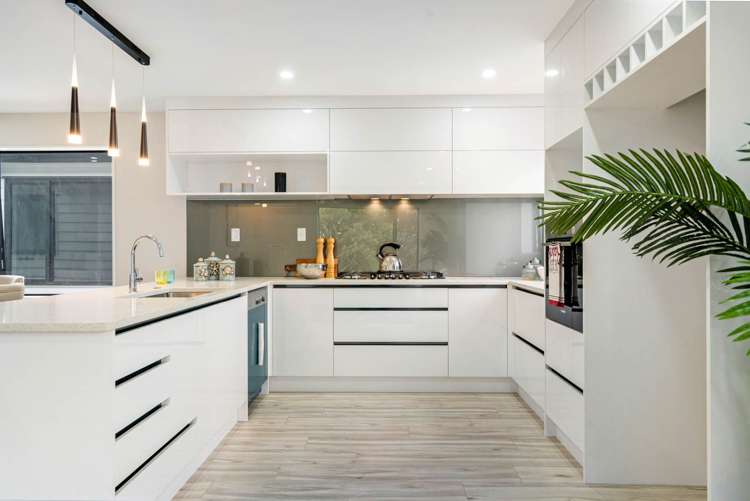 8a Takapu Street Henderson_5