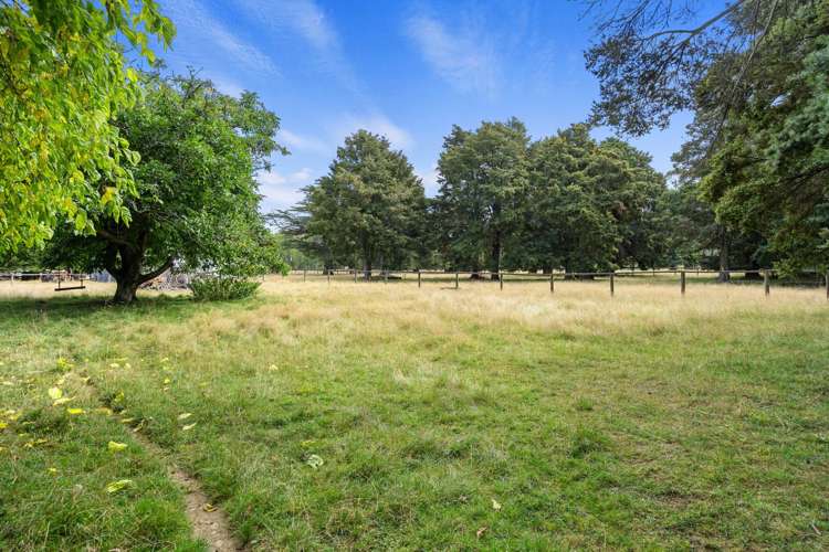 8 Foxhill Cemetery Road Wakefield_13