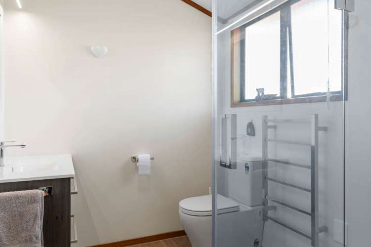 17 Kauri Road Stanmore Bay_12