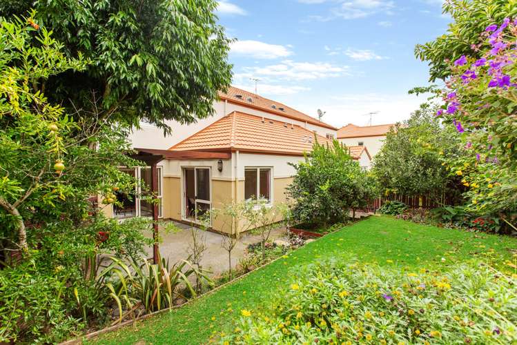 6 Chettle Court New Lynn_16