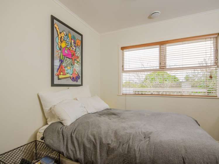 66 Stottholm Road Titirangi_9